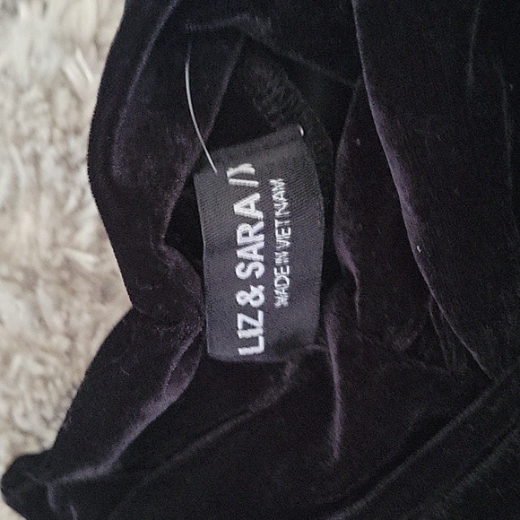 New! Black velvet sleeveless body suit (Liz & sara) - Picture 4 of 7